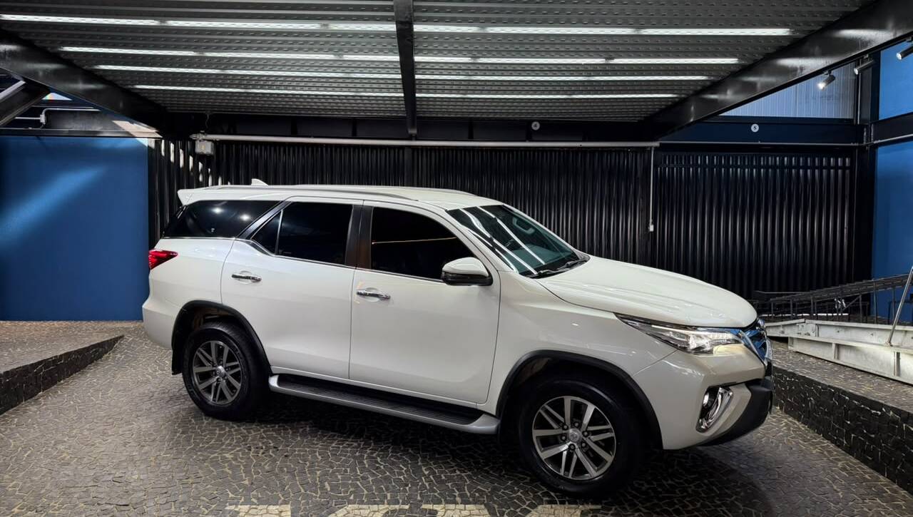 Hilux SW4 SRX 4×4 2.8